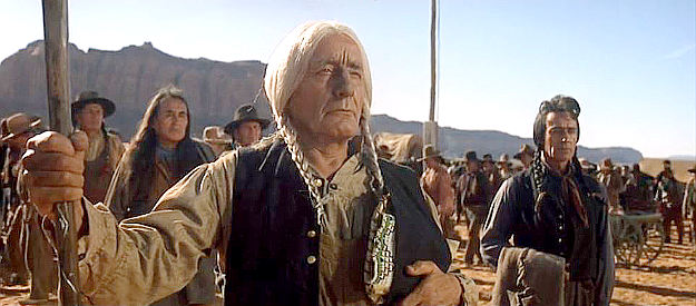 The chief of the Cheyenne, waiting to meet with white dignitaries from the East in Cheyenne Autumn (1964). Does anyone know who plays this part?