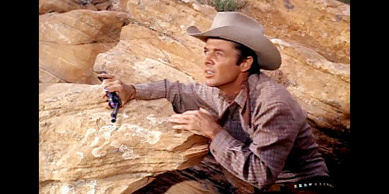 Audie Murphy as Chad Lucas, closing in for a showdown with Drago in Gunpoint (1966)