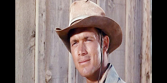 Chad Everett as Lee Sutton, coming face to face with Ben Wyatt for the first time in Return of the Gunfighter (1967)