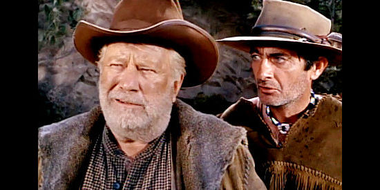 Edgar Buchanan as Bull and Royal Dano as Ode, ranchers Chad Lucas and his comrades run across in Gunpoint (1966)