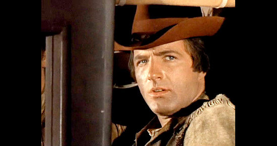 James Caan as Buck Burnett in Journey to Shiloh (1968)
