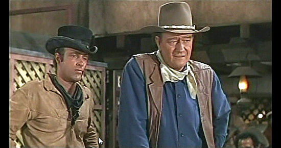 Mississippi (james Caan) And Cole Thornton (john Wayne) In El Dorado 