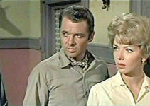 Audie Murphy as Clint Cooper and Merry Anders as Helen Reed in The Quick Gun (1964)