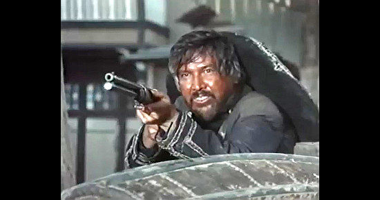 Tomas Torres as Reyes, the bandit leader in Sartana Does Not Forgive (1968)