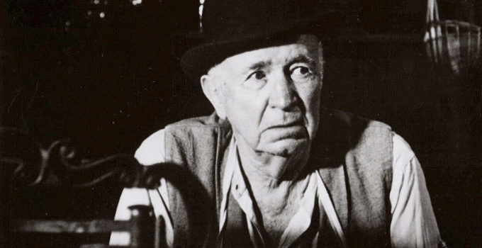 Walter Brennan as H.P. Kingman in Smoke in the Wind (1975)