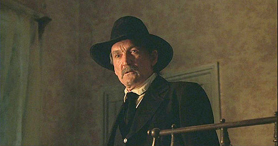 Muse Watson as the father in Dead Birds (2004)