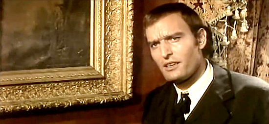 Claudio Undari (Robert Hundar) as Lassiter, looking to cash in on his information in Dollars for a Fast Gun (1966)