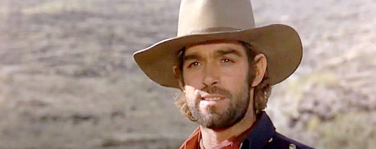 Fabio Testi as Clayton Drumm, the gunfighter who changes life for the Sebaneks in China 9, Liberty 37 (1978)