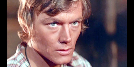 Peter Lee Lawrence as Danny O'Hara, determined to find his dad's killers in Prey of the Vultures (1972)