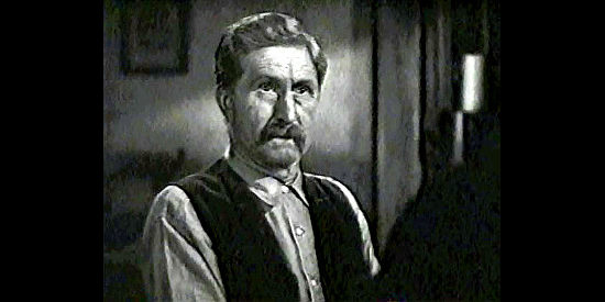 Russell Simpson as Hank Younger, dad of the Younger brothers in Bad Men of Missouri (1941)