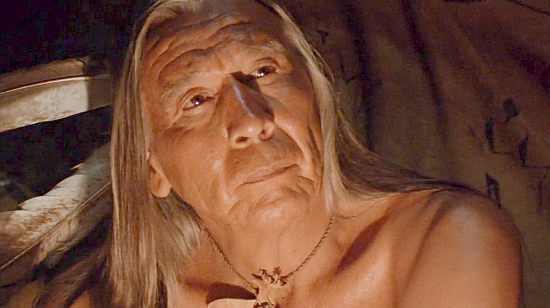 Floyd Westerman as Ten Bears, a Sioux chief who advises meeting with Dunbar in Dances with Wolves (1990)