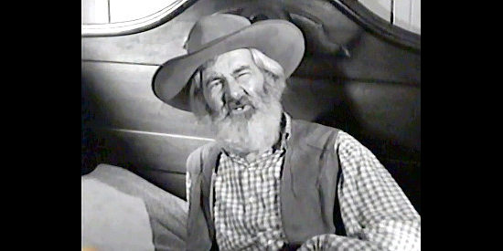 Gabby Hayes as Billy Burns, the man who sends to Bat Masterson for help in Trail Street (1947)