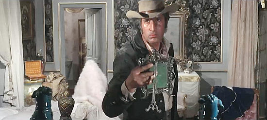 Mimmo Palmara (Dick Palmer) as Frank, Hartman’s lead henchman in Dead for a Dollar (1968)