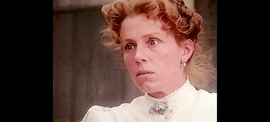 Frances McDormand as Eve Calloway, fearful of what Hewey's return means for her family in Good Old Boys (1995)