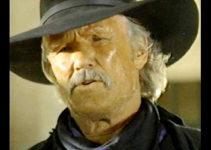 Kris Kristofferson as Jesse Ray Torrance, looking for the killer of his friend in Outlaw Justice (1999)