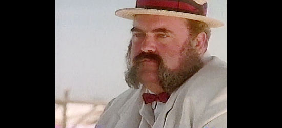 Walter Oklewicz as Fat Gervin, the man who runs the bank and wants the Calloways to default in Good Old Boys (1995)