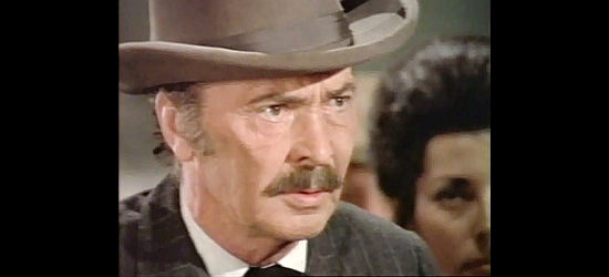 Barry Sullivan as Nels Decker, the man used to calling the shots in Yuma (1971)
