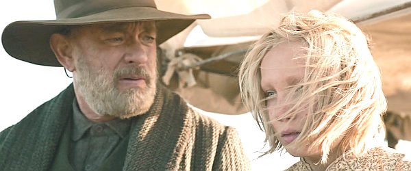 Tom Hanks as Capt. Kidd, encouraging Johanna (Helena Zengel) to remember more about her pre-Kiowa past in News of the World (2020)