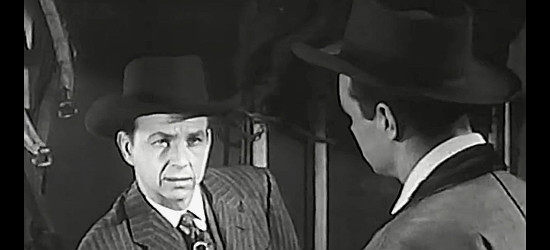 Alvy Moore as Willy Williams, giving Toby information on Justin's whereabouts in The Persuader (1957)