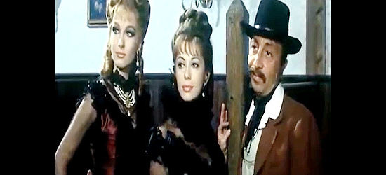Helen Chanel as Betty Blanc, Anna Casares as Mary Simpson and Aroldo Tieri as Ramirez in Two Gangsters in the Wild West (1964)