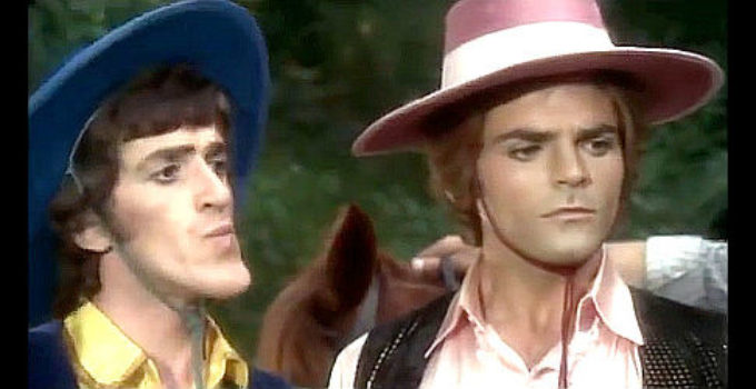 Ugo Fangareggi as Dave and Antonio Di Leo as Bob, finding themselves chased by two gangs in Seven Nuns in Kansas City (1973)