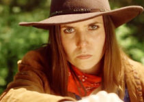 Erin R. Ryan as Calamity Jane, about to enter a knife fight in Calamity Jane's Revenge (2015)
