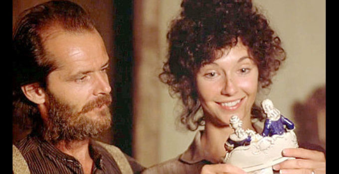 Jack Nicholson as Henry Moon and Mary Steeburgen as Julia Tate, receiving a figurine as a wedding gift in Goin' South (1978)
