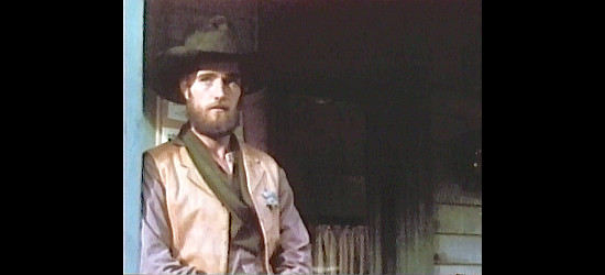 Robert Walker Jr. as the sheriff expected to do Mimmo's bidding in Little Moon and Jud McGraw (1975)