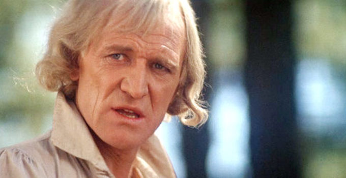 Richard Harris as John Morgan confronts Tom Gryce in The Return of a Man Called Horse (1976)