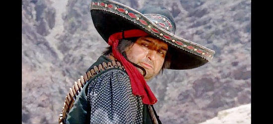 Nestor Garay as Juarez, on the trail of a fortune in hidden gold in Execution (1968)