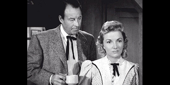Phyllis Coates as Marian Harrison, the restaurant owner's daughter, with Jim Levering (Bill Elliott) in Topeka (1953)