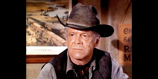 Dan Duryea as O.E. Hotchkiss, the aging railroad detective and McKay's right-hand man in Stranger on the Run (1967)