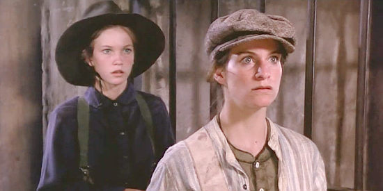 Diane Lane as Little Britches and Amanda Plummer as Cattle Annie, realizing their plan isn't going to work in Cattle Annie and Little Britches (1981)