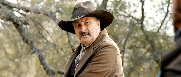 Jeffrey Smith as U.S. Marshal Daniels, offering to help a bounty hunter in Lost Outlaw (2021)
