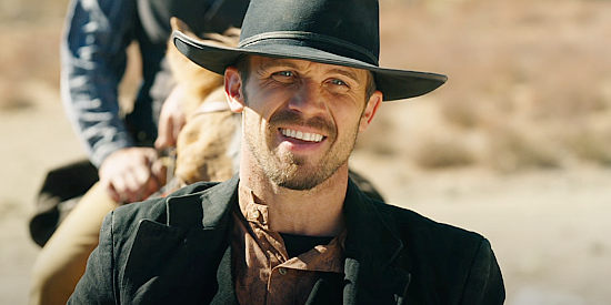 Cam Gigandet as Sid Callahan, ready to challenge Billy Tyson to a gunfight in Last Shoot Out (2021)