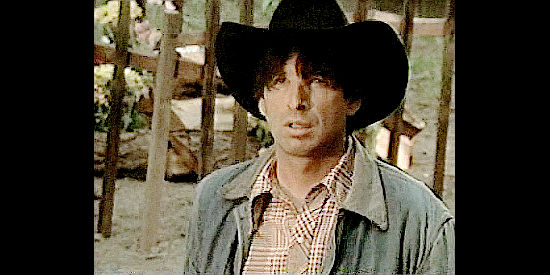 David Carradine as The Kid, expecting a bar gig and getting a Western story instead in The Gunfighter (1999)