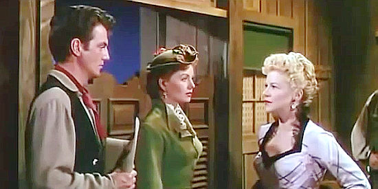 Claire Trevor (right) as Idonee, treating Reed Bowman (Jeanne Crain) and Jeff (William Campbell) to a piece of her mind in Man Without a Star (1955)