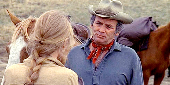 David Janssen as Robert Douglas, delivering bad news to Joanna Pettet as Maggie Sergeant in Pioneer Woman (1973)