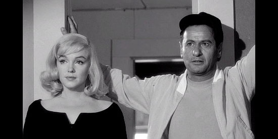 Eli Wallach as Guido telling Roslyn Taber (Marilyn Monroe) about his late wife in The Misfits (1961)