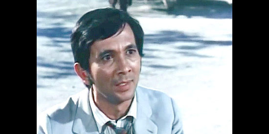 Vicente Sangiovanni as Luis Vilches, whose assassination plot goes awry in Rain for a Dusty Summer (1971)