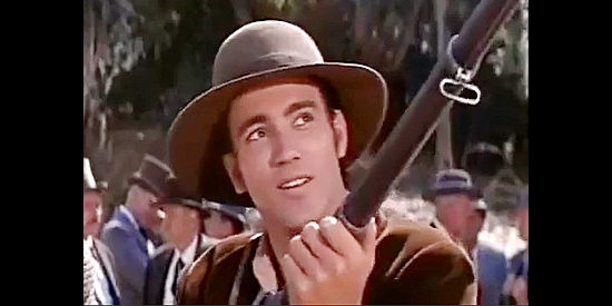 Jimmie Rodgers as Chad, about to show off his shooting skill in The Little Shepherd of Kingdom Come (1961)