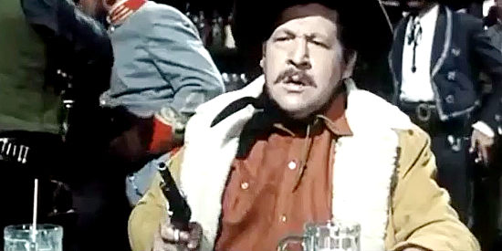 Fernando Sancho as Fidhouse, letting the professor's son get under his skin in a trap in Two Sergeants of General Custer (1965)