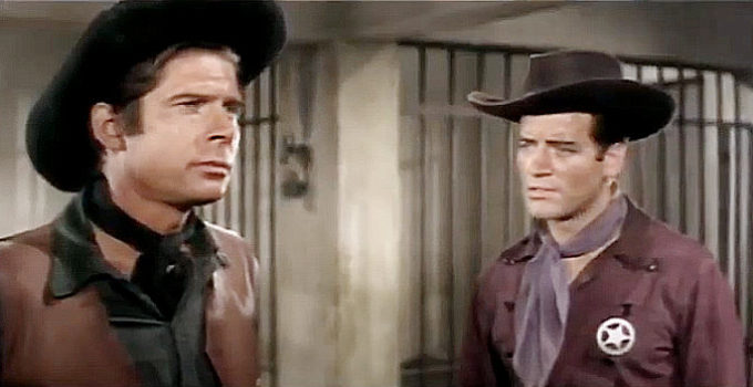 Alan Scott as Joe Cassidy with George Martin as Sgt. Matt Logan in Two Violent Men (1964)