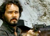 Brett Halsey (Montgomery Ford) as Fred Leinster, dusting off his six-gun skill in Twenty Thousand Dollars for Seven (1968)