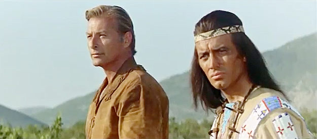 Lex Barker as Old Shatterhand and Pierre Brice as Winnetou, preparing to enter the Valley of Death in Winnetou and Shatterhand in the Valley of Death (1968)