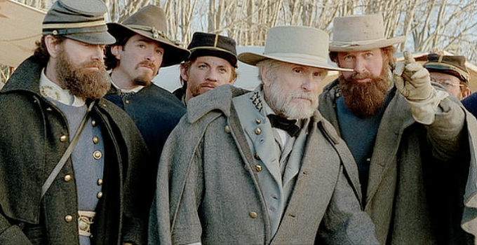 The Confederate command, including Stonewall Jackson (Stephen Lang), Robert E. Lee (Robert Duvall) and James Longstreet (Bruce Boxleitner) in Gods and Generals (2003)