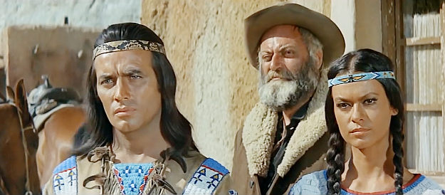 Pierre Brice as Winnetou, Vladmir Medar as Caleb and Marie Versini as Nscho-Tschi learning about the trouble in town in Thunder at the Border (1966)