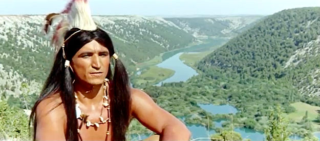 Sime Jagarinac as Chief White Feather, leader of the peaceful Ozark Indians in Winnetou and Shatterhand in the Valley of Death (1968)