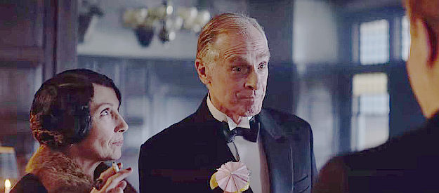 Keith Carradine as the governor and Alison Bruce as the governor's wife in The Power of the Dog (2021)