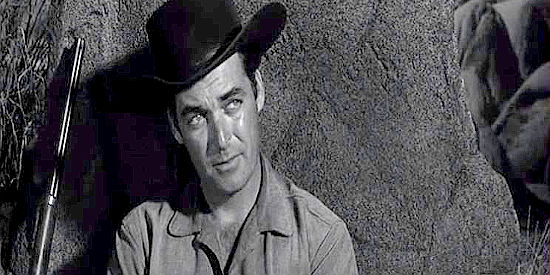 Rory Calhoun as Gil McCord, looking for the truth behind the death of Cliff Beldon in The Hired Gun (1957)